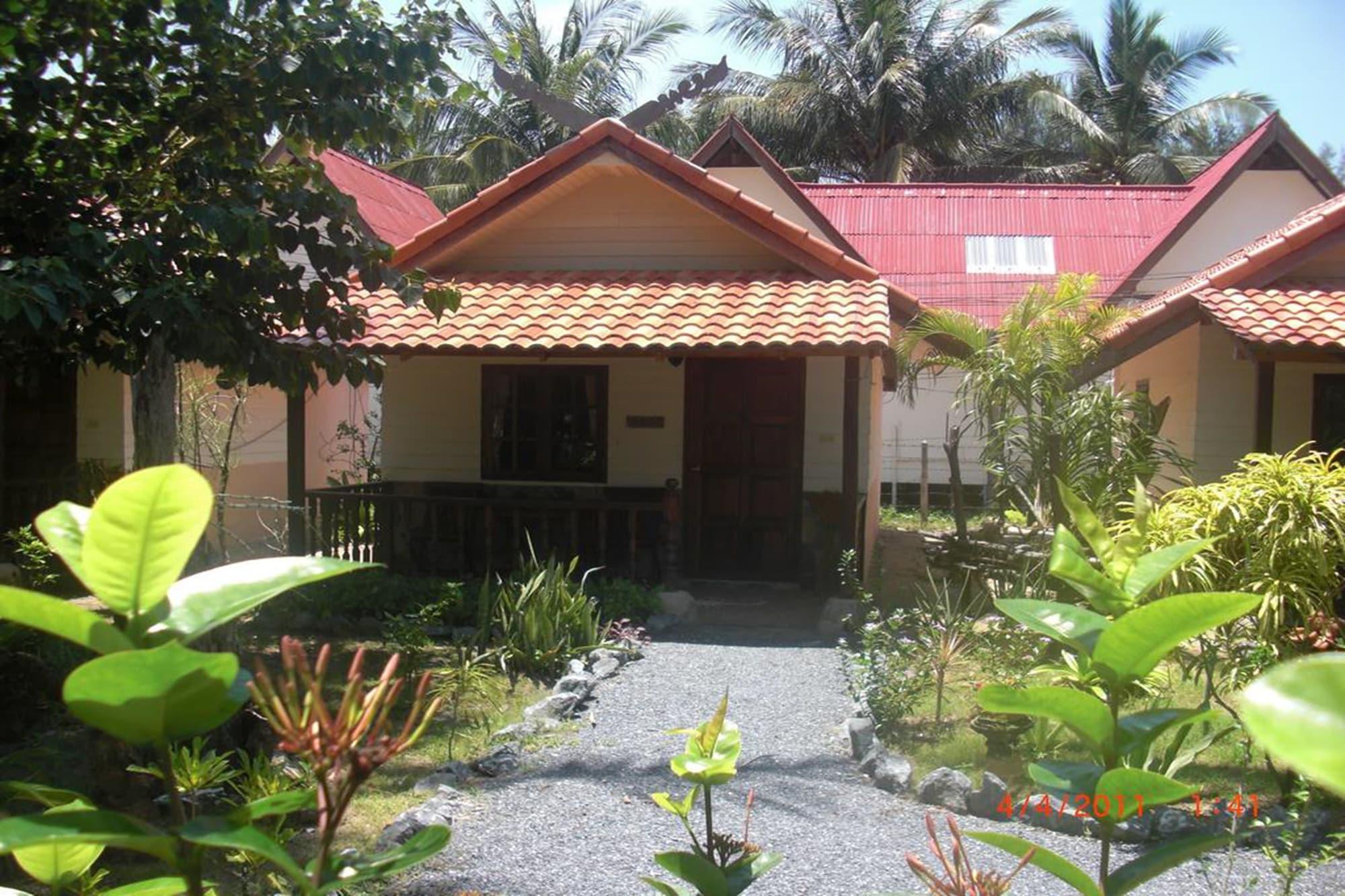 Laguna Beach Club Resort SHA Plus Koh Lanta Bagian luar foto