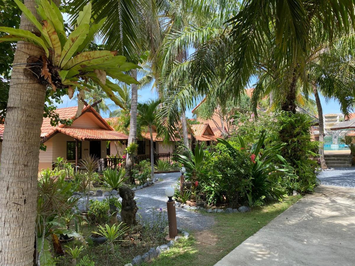 Laguna Beach Club Resort SHA Plus Koh Lanta Bagian luar foto