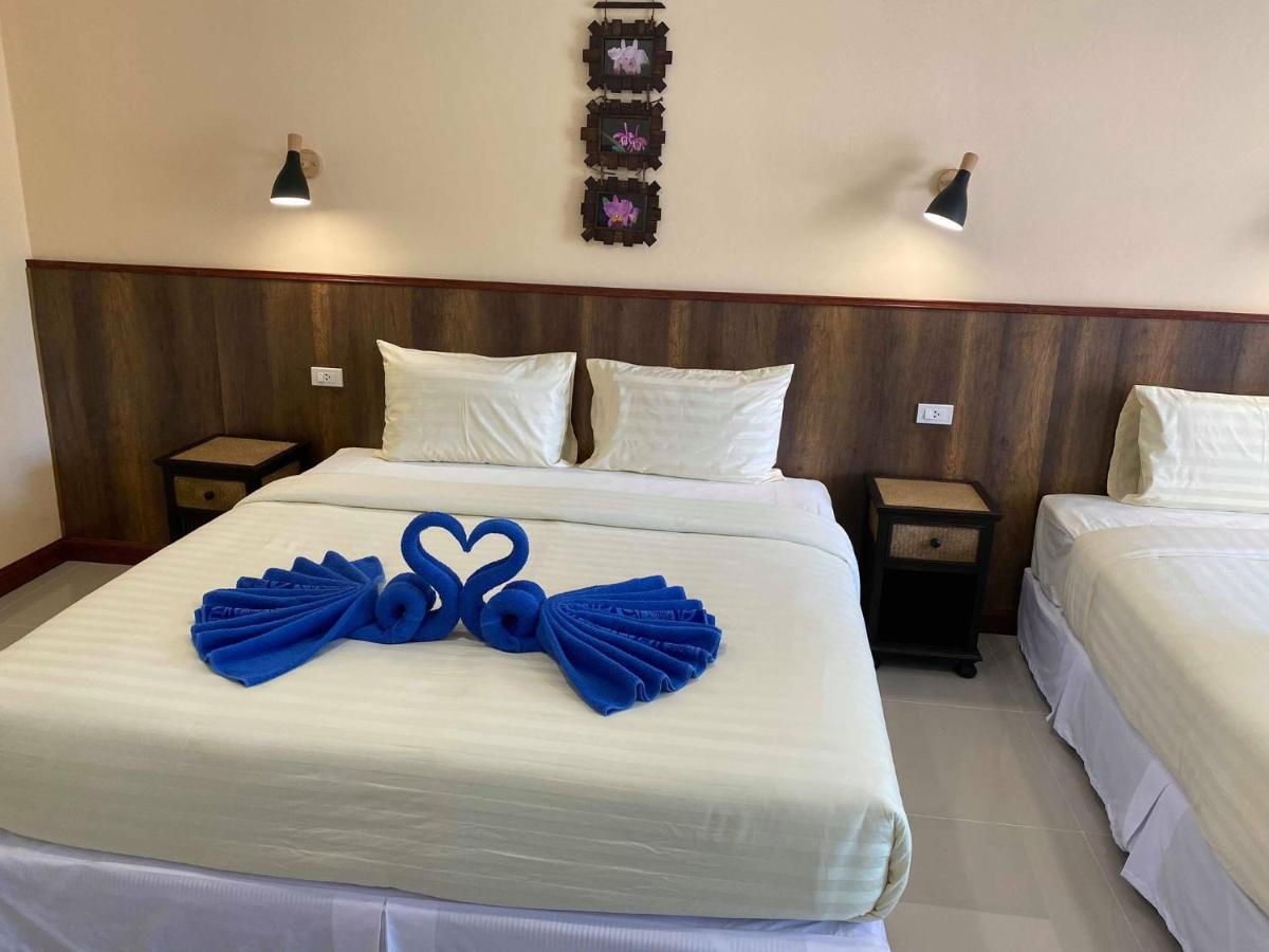 Laguna Beach Club Resort SHA Plus Koh Lanta Bagian luar foto